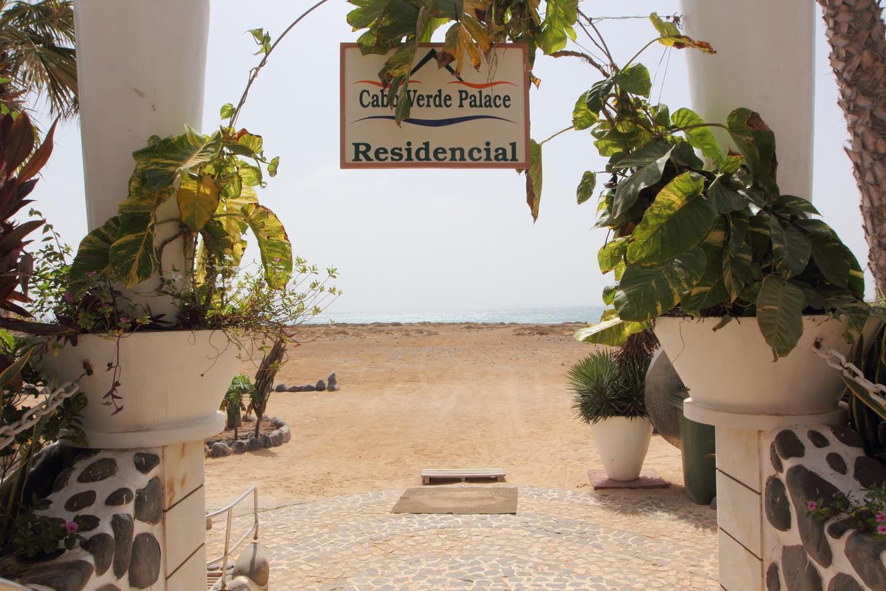 Residencial Cabo Verde Palace Санта-Мария Экстерьер фото