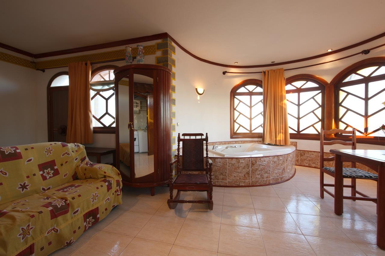 Residencial Cabo Verde Palace Санта-Мария Экстерьер фото